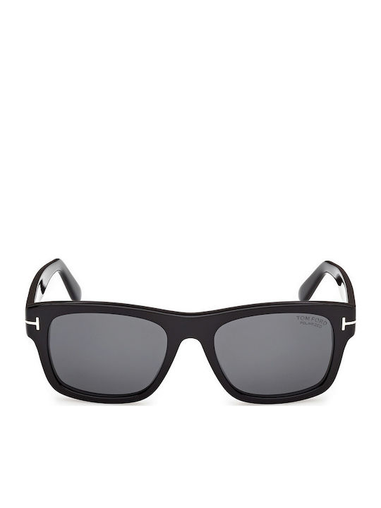 Tom Ford Unisex Sunglasses With Black Horn-Rimmed Frame And Black Gradient Lens