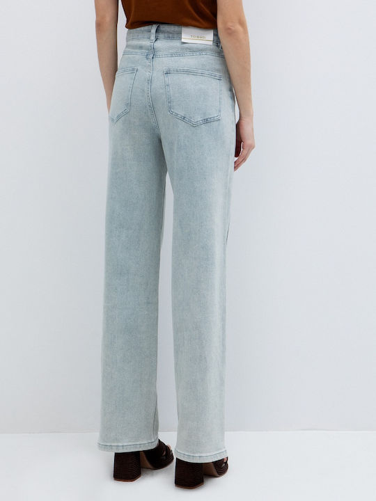 Women's Jean Pants in Straight Leg Style