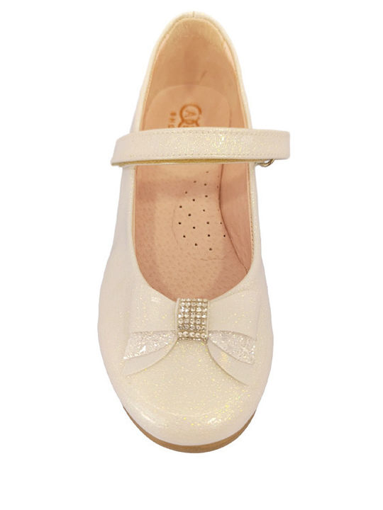 Kids Pumps & Ballerinas Anatomical with Hoop & Loop Closure White