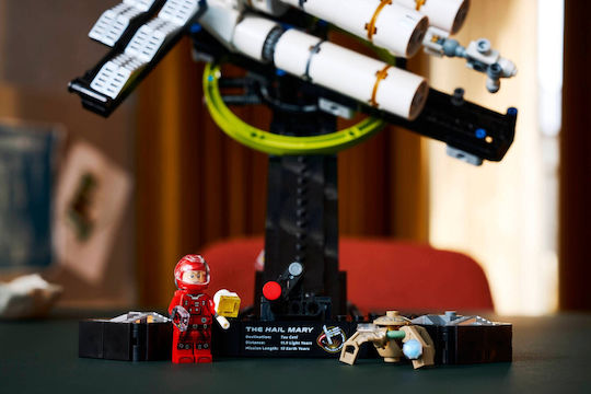 LEGO Icons Hail Mary 830τμχ