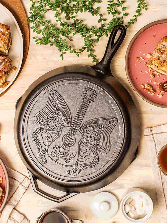 Lodge Cast Iron Pan with Lid with Ceramic Coating 30.48cm