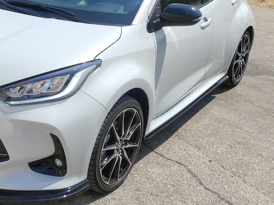Motordrome Εξωτερικά Μαρσπιέ για Toyota Yaris MK4 5D 2021+ 2τμχ Πλαστικά