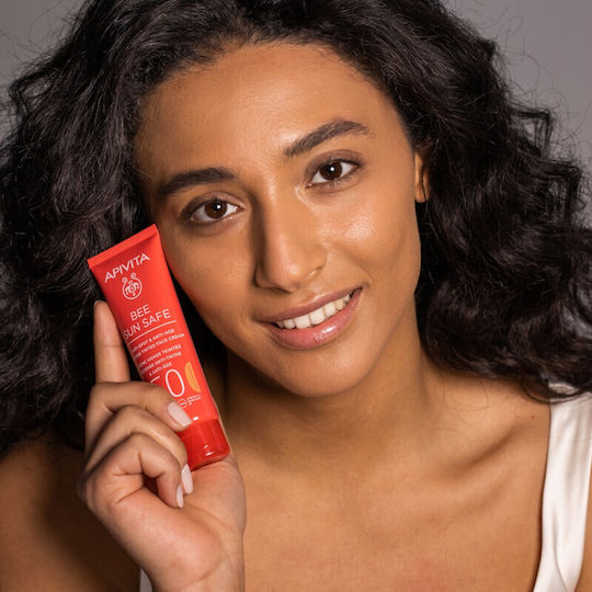 Apivita Bee Sun Safe Anti-spot & Anti-age Cremă de Față cu Protecție Solară SPF50 cu Pigment Golden 50ml