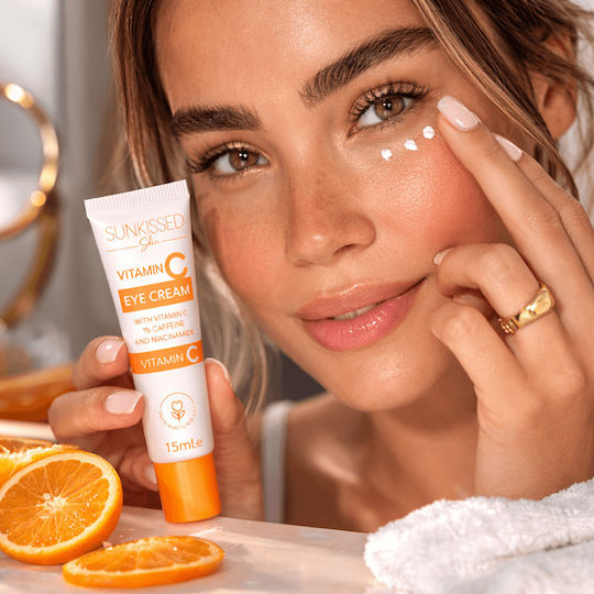 Sunkissed Vitamin C Cremă de Ochi pentru Hidratare Strălucire Cearcăne și Pungi sub Ochi 15ml