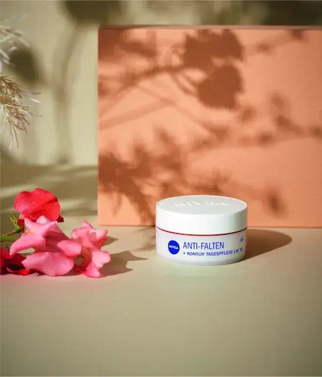 Convenient Packaging Smoothing Contours 65+ Nivea Anti-wrinkle Contouring
