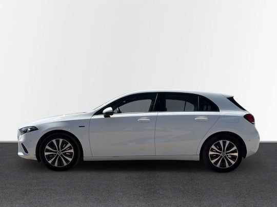 Mercedes-Benz A Class 250 e PHEV (Plug In) '21