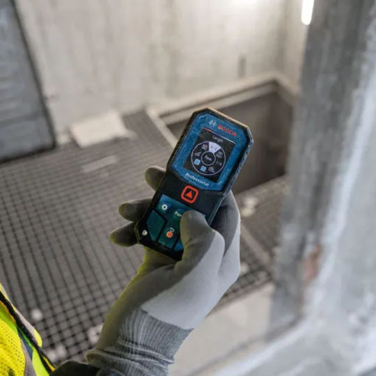 Bosch Laser Distance Meter GLM 40-31 Professional with Measuring Range 0.05m-40m