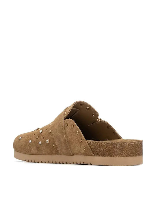 Carmela Footwear Women's Leather Clogs Brown