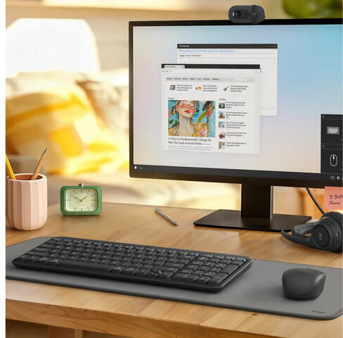 Logitech MK250 Compact Wireless Bluetooth Keyboard & Mouse Set Cyrillic