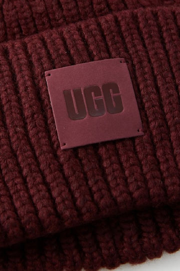 Chunky Rib Beanie Women's Beanie with Rib Knit in Burgundy Colour