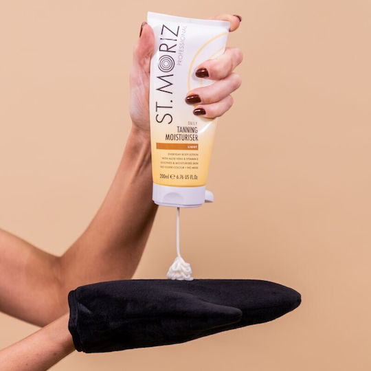 St. Moriz Professional Golden Glow Selbstbräuner Creme für Gesicht und Körper Licht 200ml