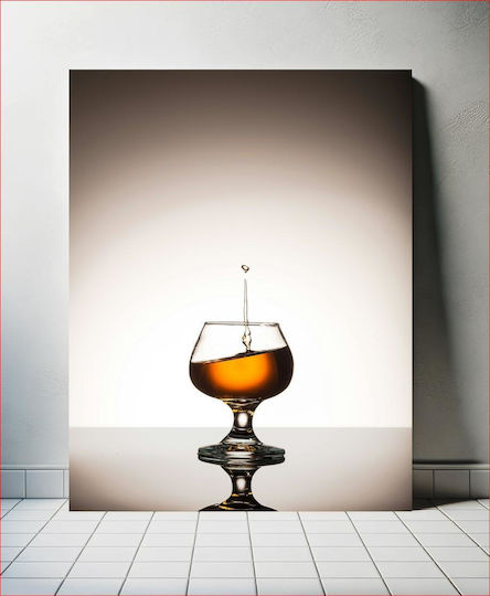Glass Of Whiskey With Splash Ποτήρι Ουίσκι Με Splash Glass Of Whiskey With Splash Ποτήρι Ουίσκι Με Splash