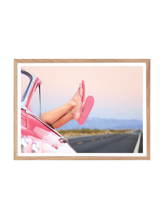 Poster Frau Liegende In Einem Rosa Auto Rahmen Aus Holz Heilige 70x50cm