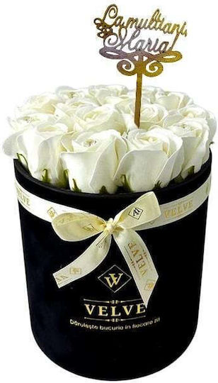 Aranjament Floral Crystal Beauty 15 Trandafiri Săpun Lucrați Manual Cristale În Cutie Catifea Neagră Capac „La Mulți Ani Maria!” Alb