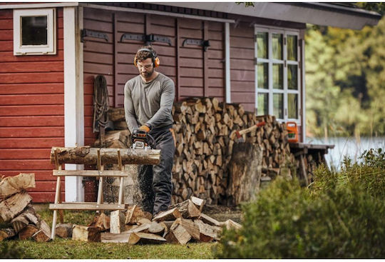 Stihl Gasoline Chainsaw 4.8kg and Easy Start