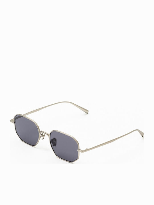 Common Sense Silver Sunglasses With Metallic Frame Common Sense Silver Sunglasses With Metallic Frame