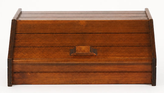 Lioutas Ψωμιέρα με Καπάκι Ξύλινη σε Καφέ Χρώμα 41.5x28x18cm
