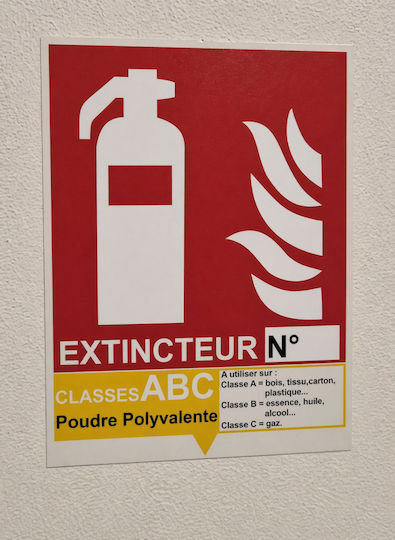 Σετ 100 Προειδοποιητικών Πινακίδων Abc Πυροσβεστήρα Αδιάβροχες 150×200 Mm