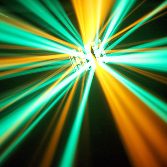 BeamZPro Bewegtes Licht LED Butterfly II Mini Derby RGBWA mit Fernbedienung
