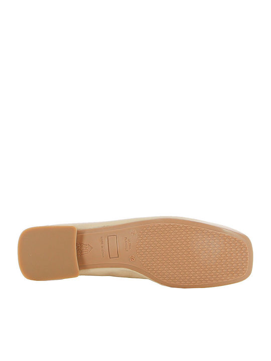 Leather Women's Moccasins In Beige Color