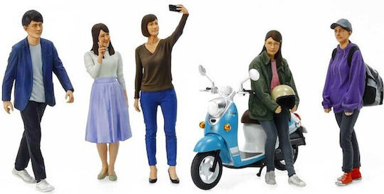 Tamiya 1/24 Campus Friends Static Assembly Model