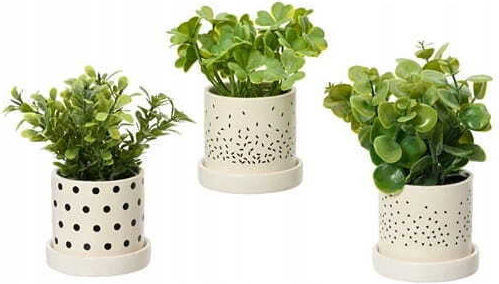 Green Plant In A Pot Artificial Decorative 16x8 Cm Green Plant In A Pot Artificial Decorative 16x8 Cm