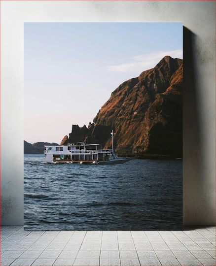 Boat On The Sea Near Rocky Mountains Βάρκα Στη Θάλασσα Κοντά Στα Βραχώδη Όρη 1 Boat On The Sea Near Rocky Mountains Βάρκα Στη Θάλασσα Κοντά Στα Βραχώδη Όρη 1