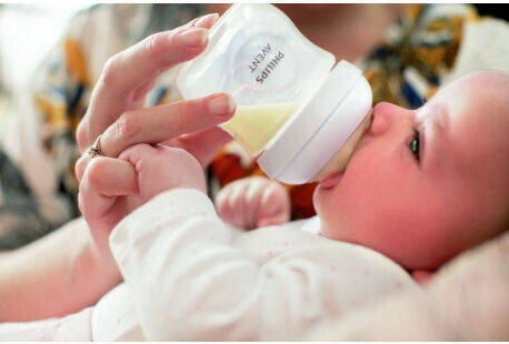 Philips Plastic Baby Bottle Set Natural Response Anti-colic with Silicone Teat for 0+ Months 125ml