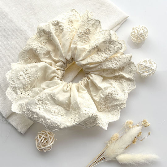 Classic Scrunchie Hair In Embroidered Sail Charm Retro Cream