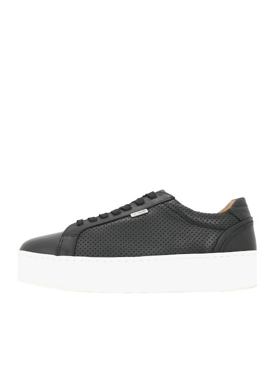 Guy Laroche