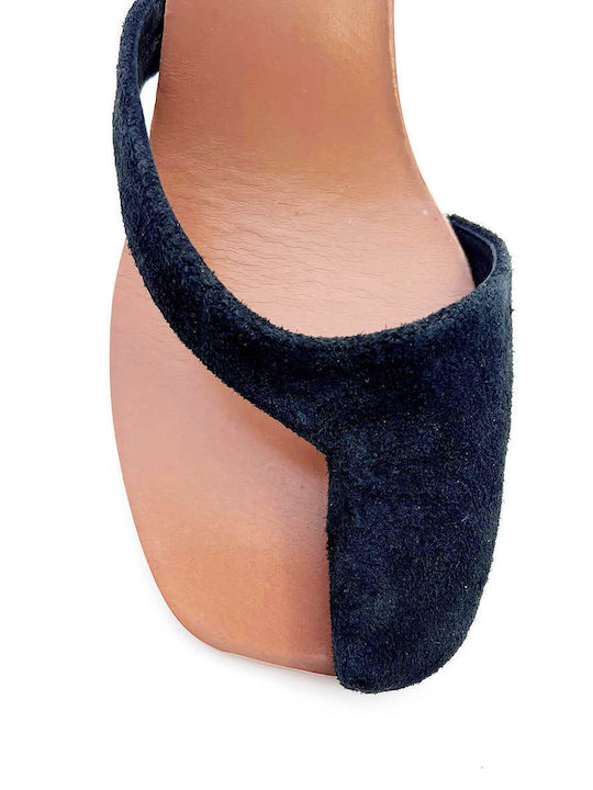 Schwarze Pumps