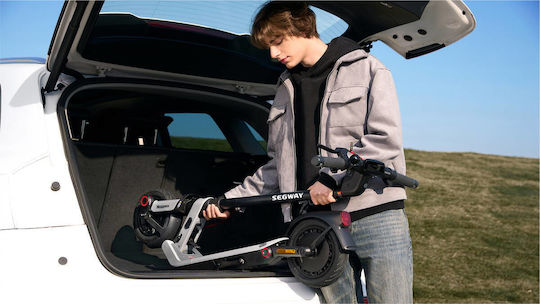 Segway Segway Ninebot Ekickscooter E3 Електрическа Тротинетка с 25km/h Максимална Скорост и 45km Автономия в Черен Цвят