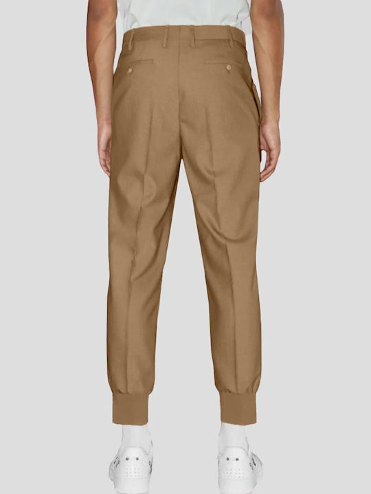 Men's Trousers in Slim Fit Brown