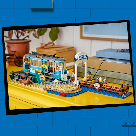 LEGO City Classic Beach Tram За 7+ Години 693 Бройки