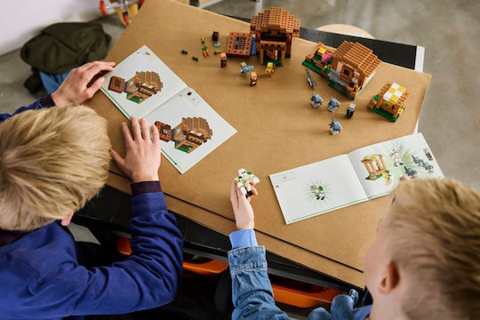 LEGO Minecraft Атака на Evokers в Селото за 9+ Години 607 Бройки