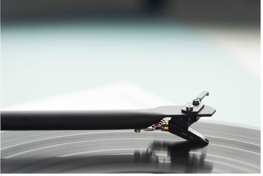 Pro-Ject Audio Essential III (OM 10e) PRD-000019807 Πικάπ με Belt Drive Κόκκινο