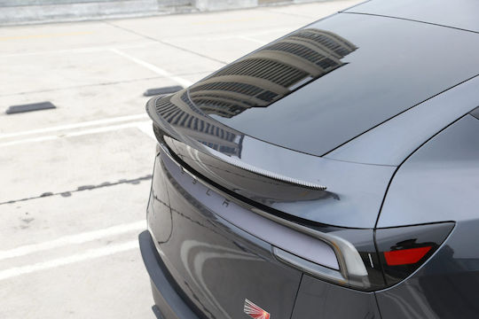 Αεροτομή Model Y Carbon Matte