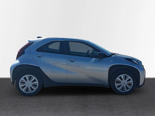 Toyota Aygo X 1.0L CVT X-Play '24