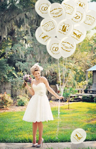 Composition with 25 White Wedding Balloons 30cm