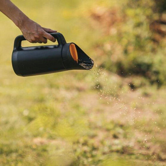 Fiskars 1057076 Сеялка с Капацитет 2.3л