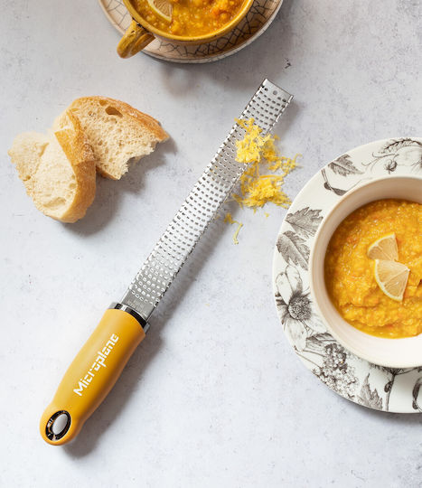 Microplane Premium Classic Citrus Fruits Grater Made of Stainless Steel Ochre 30x3.5x2.5cm