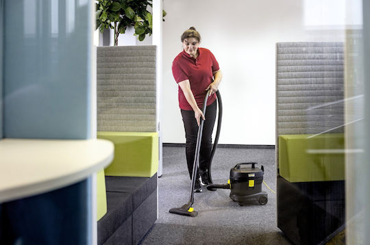 Karcher T 11/1 Classic Aspirator Electric 850W cu Sac 11lt Negru