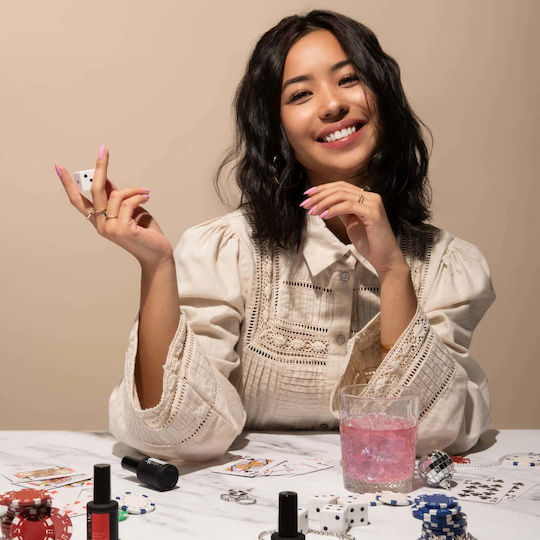 Ojă Pentru Unghii Cu Gel Semi-permanentă Vegan Fără Hema Nuanta Bubblegum Colorme Cosmetics 10 Ml