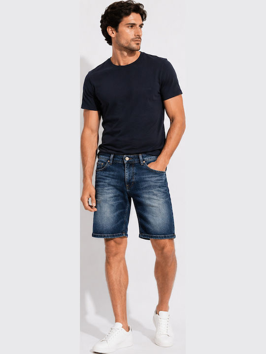 Damaged Jeans