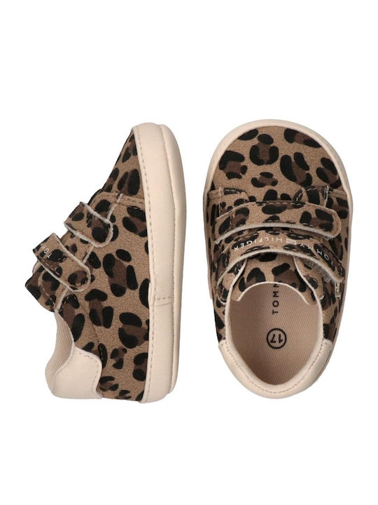 Tommy Hilfiger Weiche Sohlenschuhe für Babys Gold Turnschuhe Tommy Hilfiger Weiche Sohlenschuhe für Babys Gold Turnschuhe
