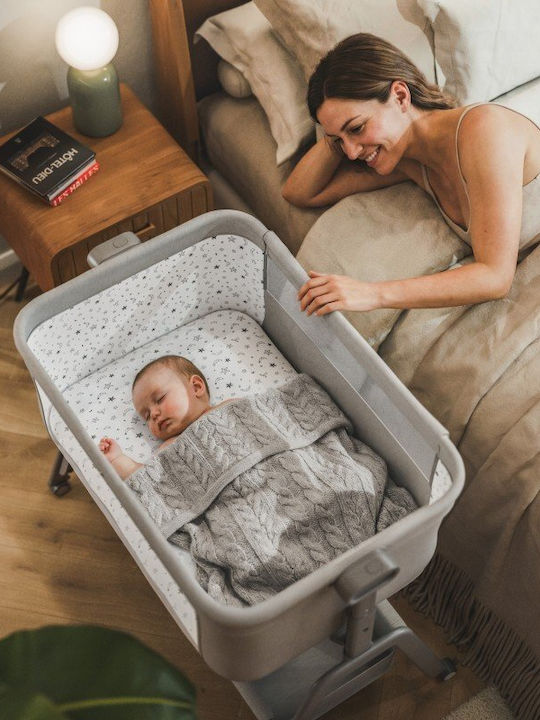 Tulano Babywiege Laufstall mit Matratze und Rädern Grau