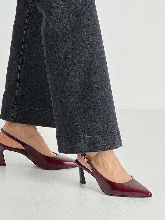 Burgunder Pumps