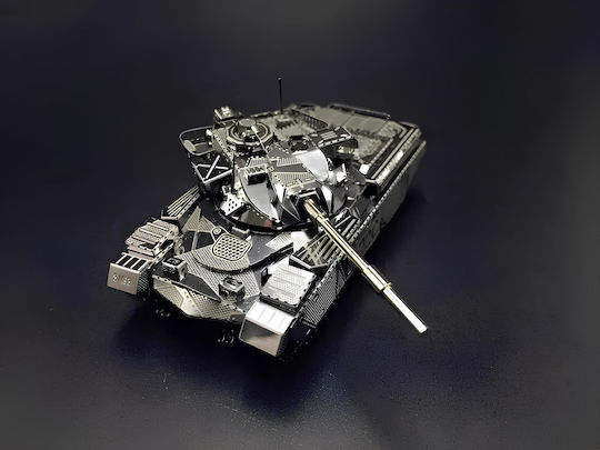 Figure in Scale 2:40