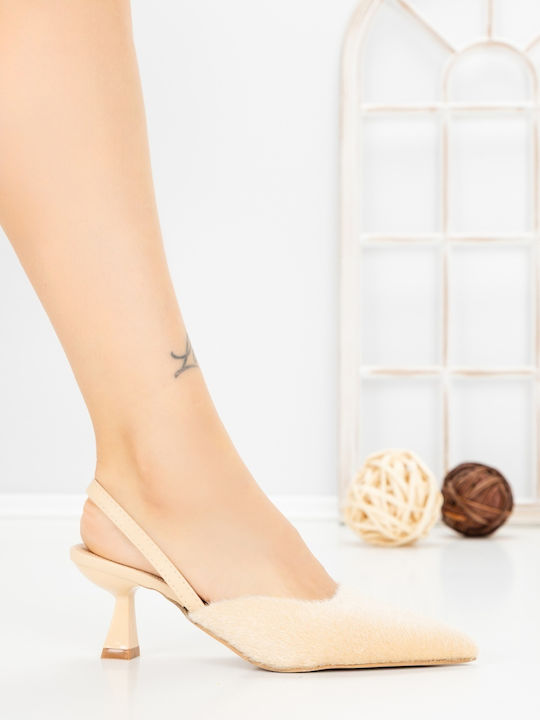 Pumps mit Mittelhohem Beigen Absatz