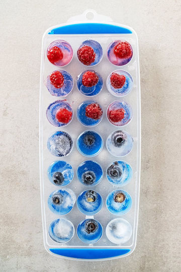 Kitchen Craft Silicone Ice Cube Tray with 21 Blue Slots